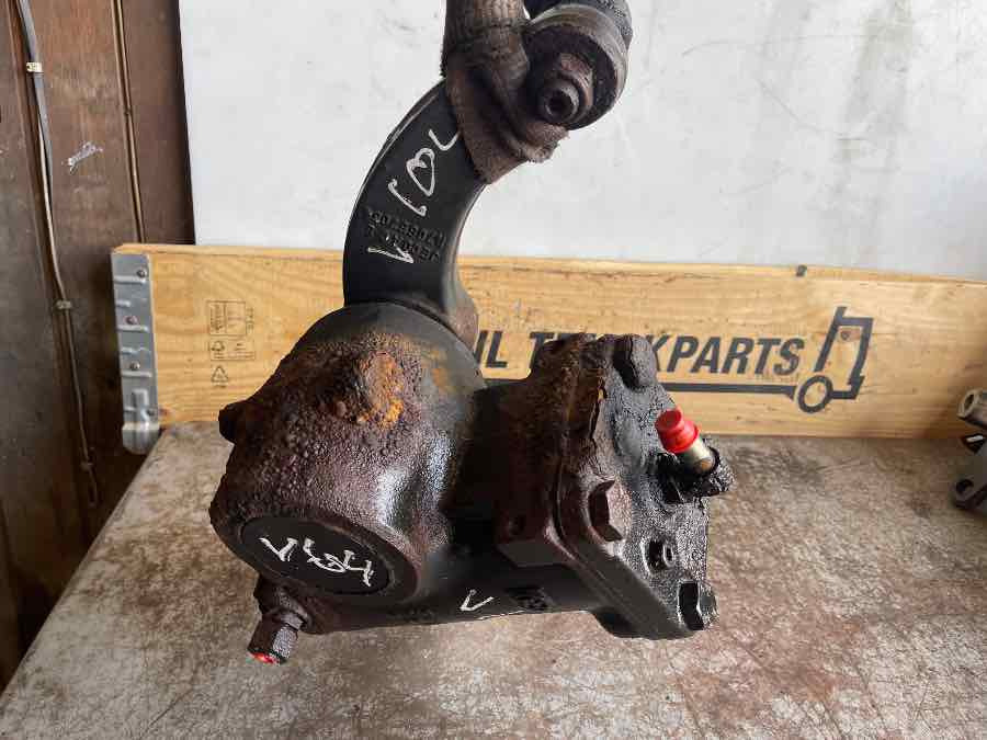 VOLVO STEERING GEAR 20901108 - Commande de gouvernail pour Camion: photos 1 VOLVO STEERING GEAR 20901108 - Commande de gouvernail pour Camion: photos 1