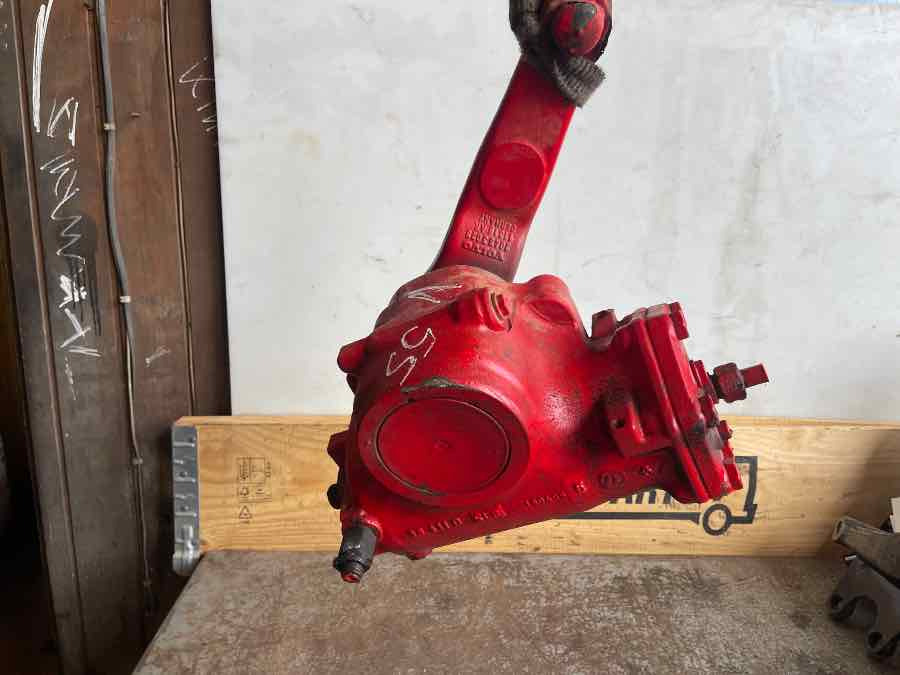 VOLVO STEERING GEAR 250351 - Commande de gouvernail pour Camion: photos 1 VOLVO STEERING GEAR 250351 - Commande de gouvernail pour Camion: photos 1