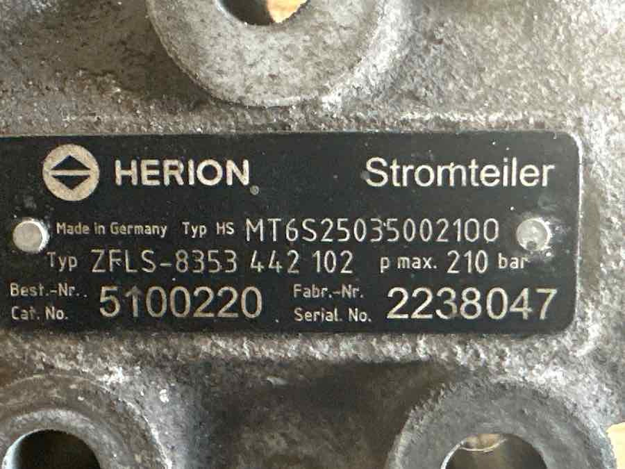 VOLVO STEERING VALVE 20757513 - Valve de frein pour Camion: photos 3 VOLVO STEERING VALVE 20757513 - Valve de frein pour Camion: photos 3