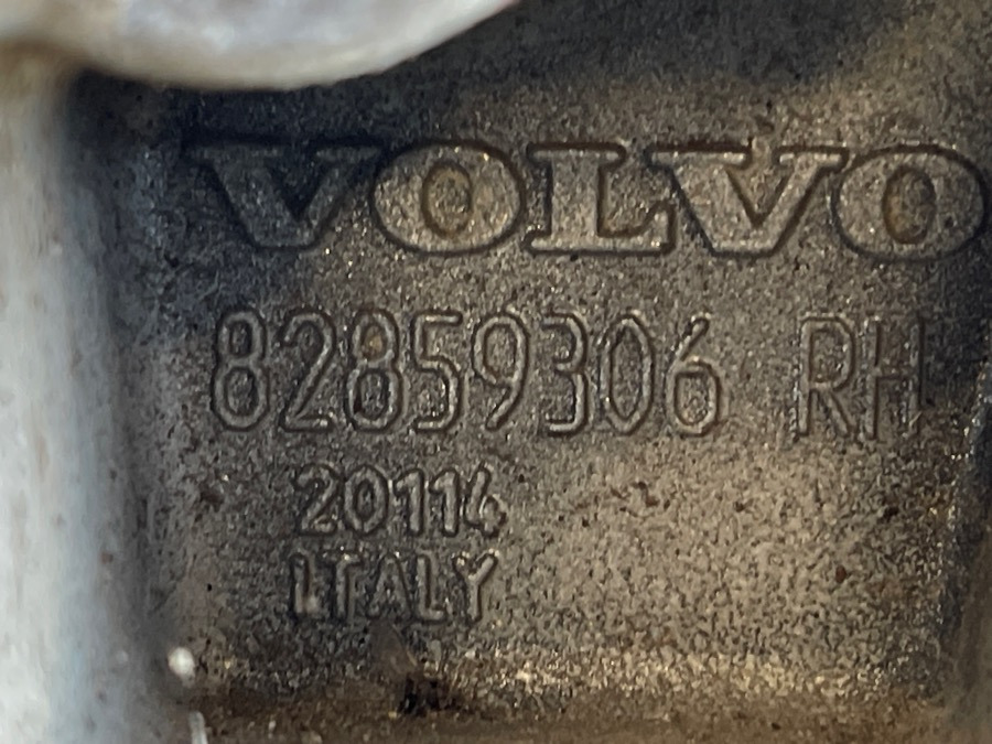 VOLVO STEP 82859306 - Cabine et intérieur pour Camion: photos 3 VOLVO STEP 82859306 - Cabine et intérieur pour Camion: photos 3