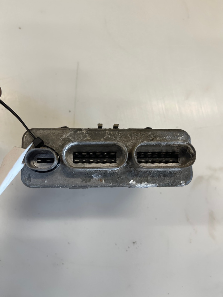 WEBASTO 97988C 5HB00779807 - Système électrique pour Camion: photos 2 WEBASTO 97988C 5HB00779807 - Système électrique pour Camion: photos 2