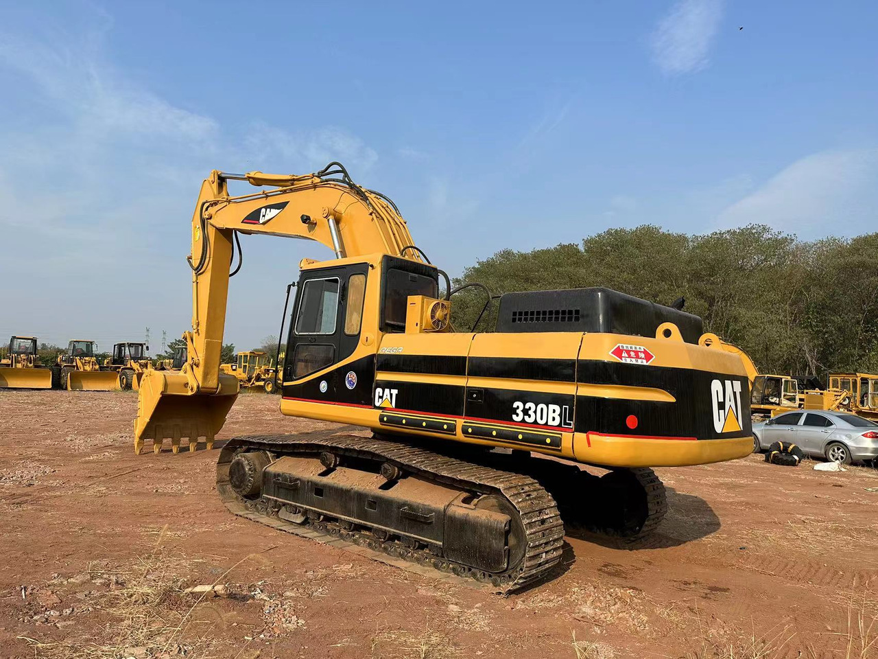 CAT 320B - Pelle sur chenille: photos 5 CAT 320B - Pelle sur chenille: photos 5