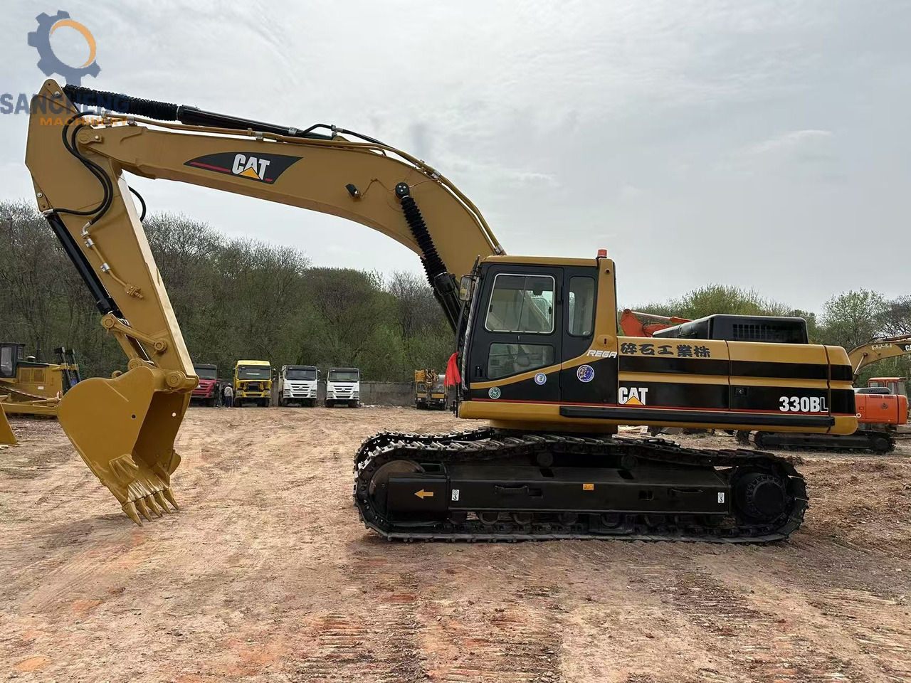 CAT 330BL - Pelle sur chenille: photos 4 CAT 330BL - Pelle sur chenille: photos 4