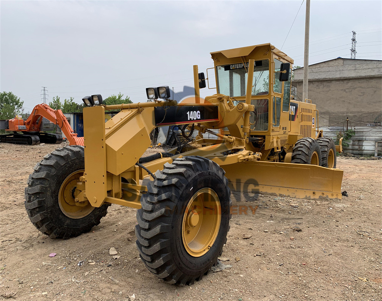 CATERPILLAR 140G - Niveleuse: photos 1 CATERPILLAR 140G - Niveleuse: photos 1