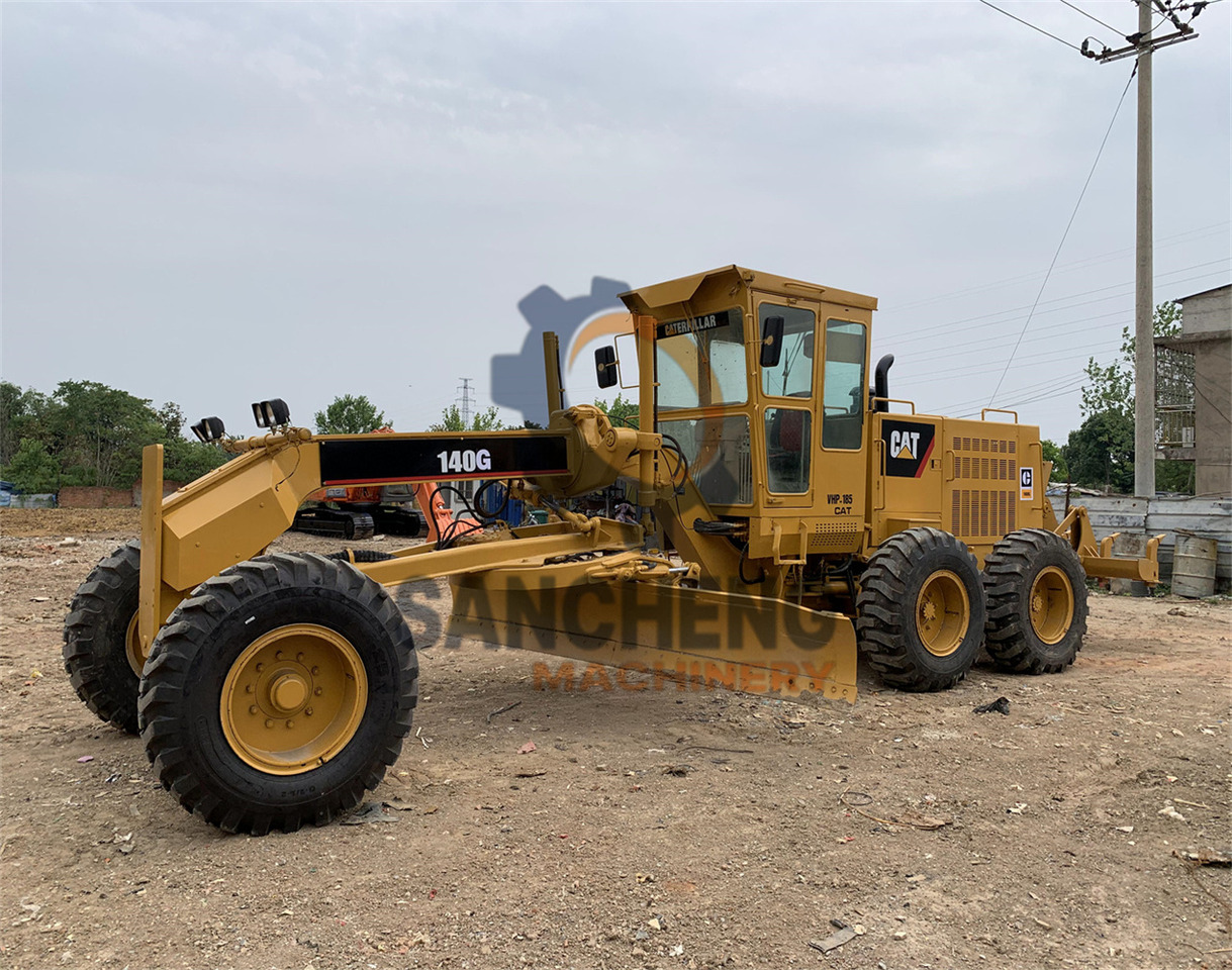 CATERPILLAR 140G - Niveleuse: photos 2 CATERPILLAR 140G - Niveleuse: photos 2