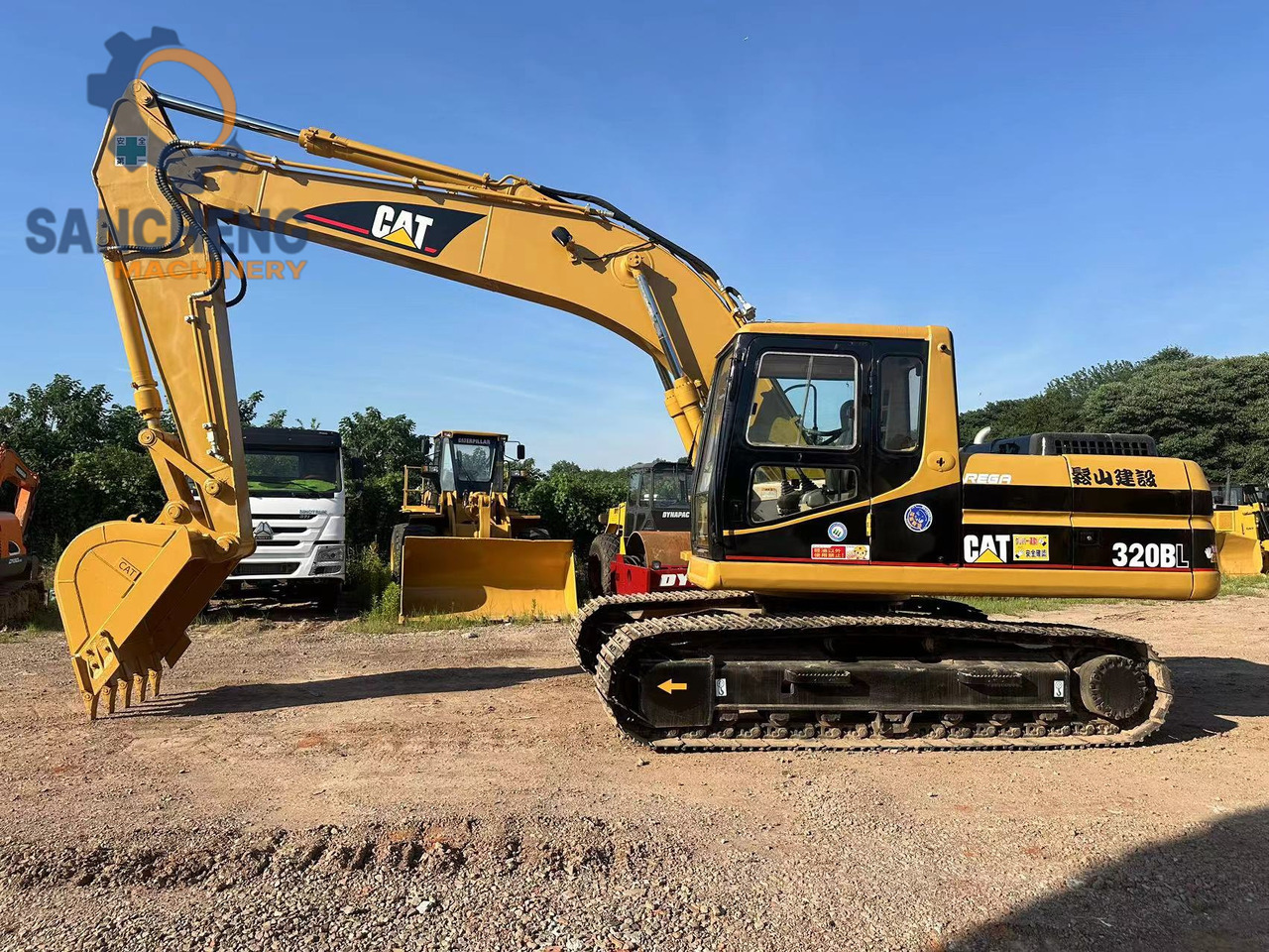 CATERPILLAR 320B - Pelle sur chenille: photos 3 CATERPILLAR 320B - Pelle sur chenille: photos 3