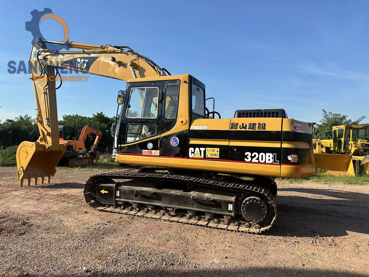 CATERPILLAR 320B - Pelle sur chenille: photos 5 CATERPILLAR 320B - Pelle sur chenille: photos 5