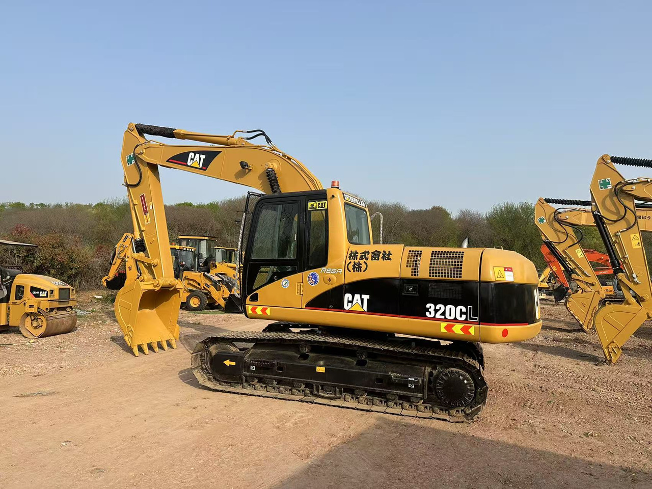 CATERPILLAR 320C - Pelle sur chenille: photos 3 CATERPILLAR 320C - Pelle sur chenille: photos 3