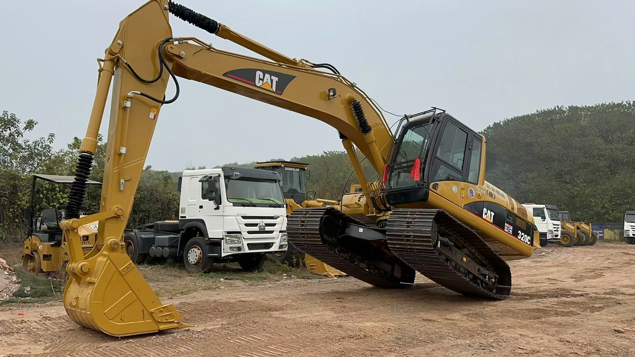 CATERPILLAR 320C - Pelle sur chenille: photos 1 CATERPILLAR 320C - Pelle sur chenille: photos 1