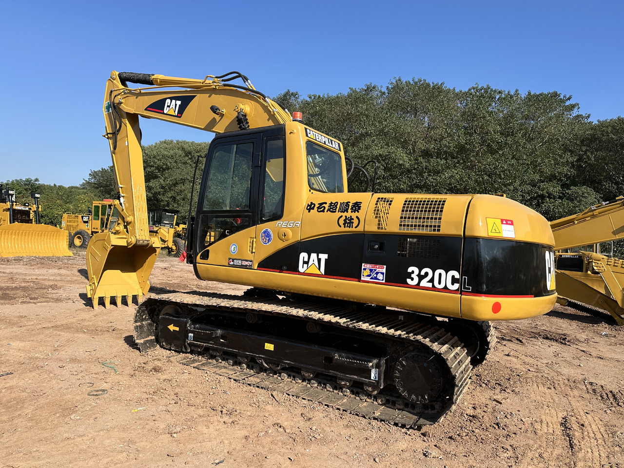 CATERPILLAR 320C - Pelle sur chenille: photos 2 CATERPILLAR 320C - Pelle sur chenille: photos 2