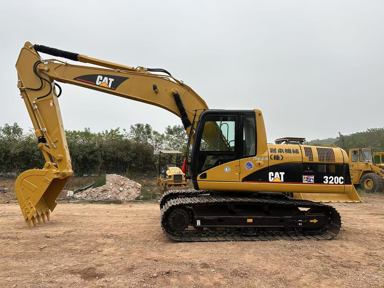CATERPILLAR 320CL - Pelle sur chenille: photos 1 CATERPILLAR 320CL - Pelle sur chenille: photos 1
