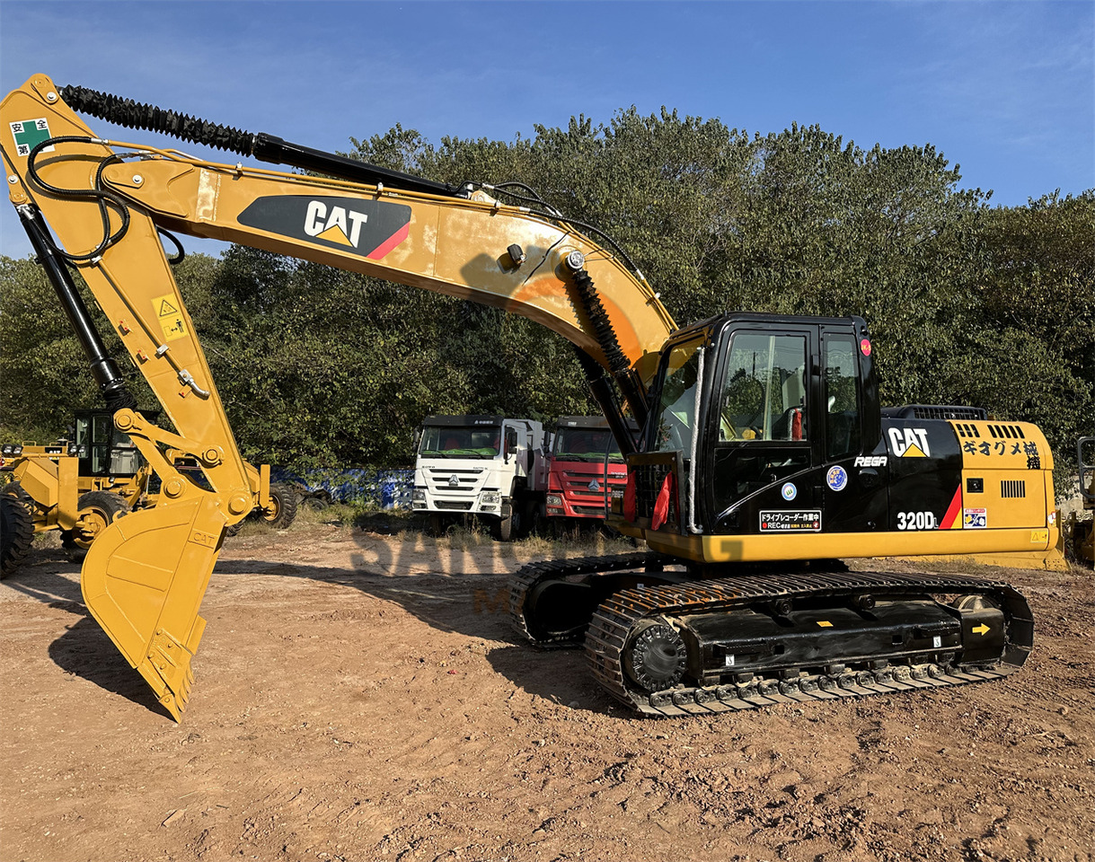 CATERPILLAR 320DL - Pelle sur chenille: photos 2 CATERPILLAR 320DL - Pelle sur chenille: photos 2