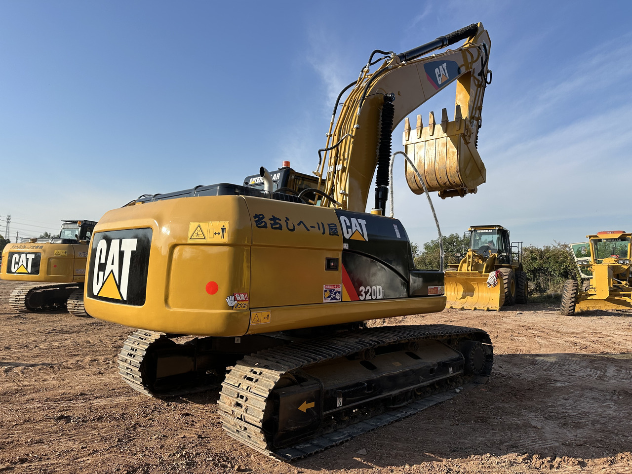 CATERPILLAR 320DL - Pelle sur chenille: photos 4 CATERPILLAR 320DL - Pelle sur chenille: photos 4