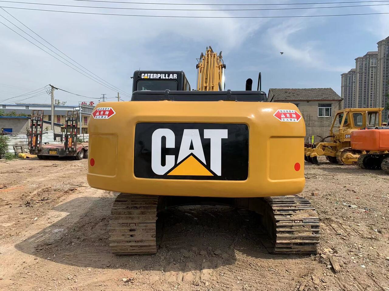CATERPILLAR 320DL - Pelle sur chenille: photos 5 CATERPILLAR 320DL - Pelle sur chenille: photos 5