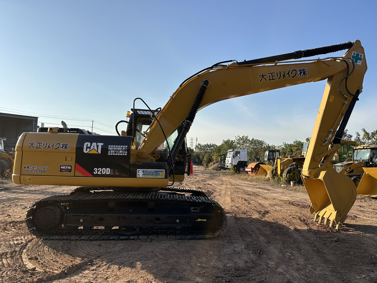 CATERPILLAR 320DL crawler excavator - Pelle sur chenille: photos 2 CATERPILLAR 320DL crawler excavator - Pelle sur chenille: photos 2