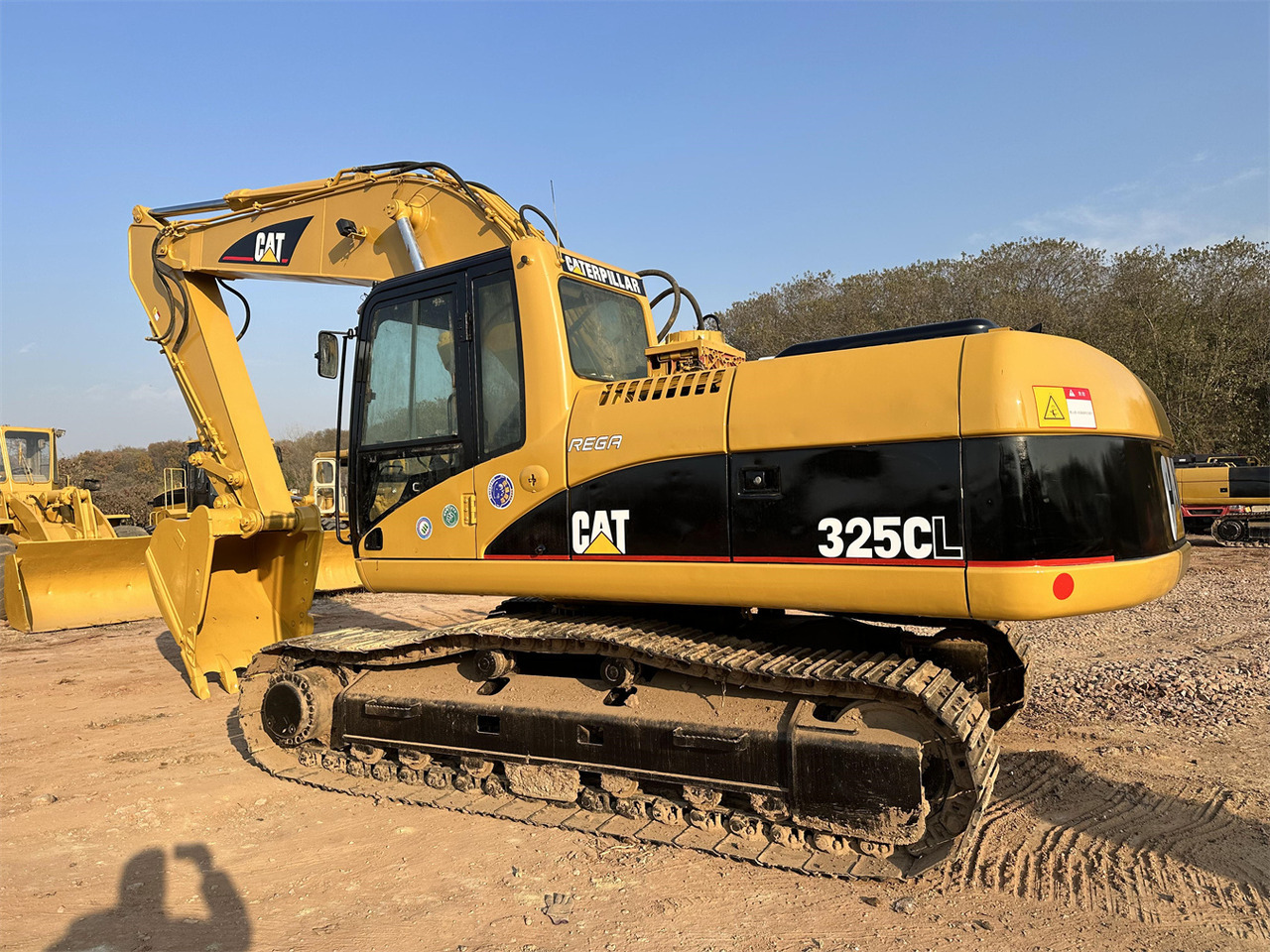 CATERPILLAR 325C - Pelle sur chenille: photos 4 CATERPILLAR 325C - Pelle sur chenille: photos 4