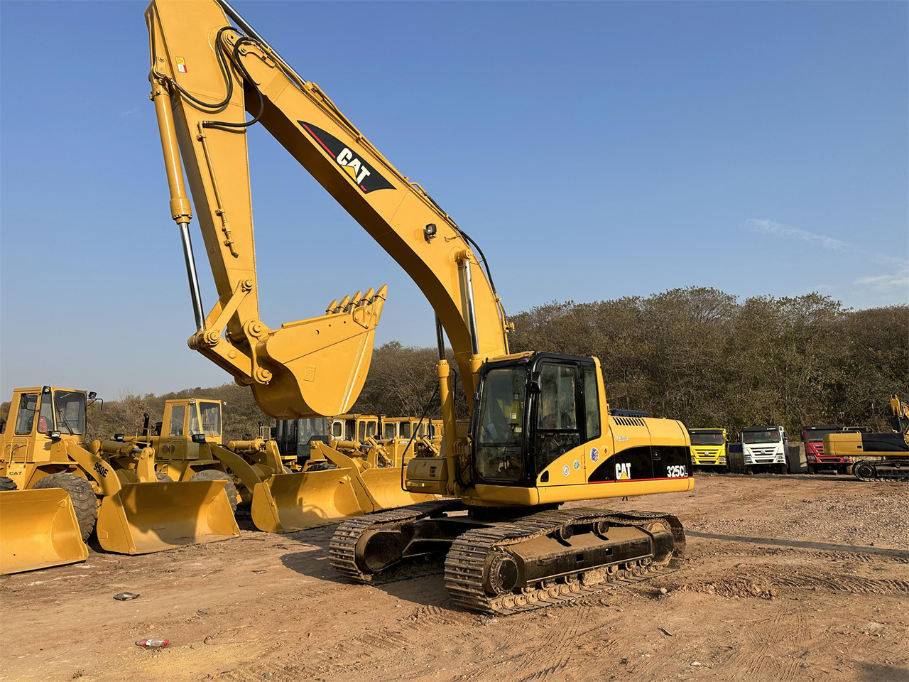 CATERPILLAR 325C - Pelle sur chenille: photos 2 CATERPILLAR 325C - Pelle sur chenille: photos 2