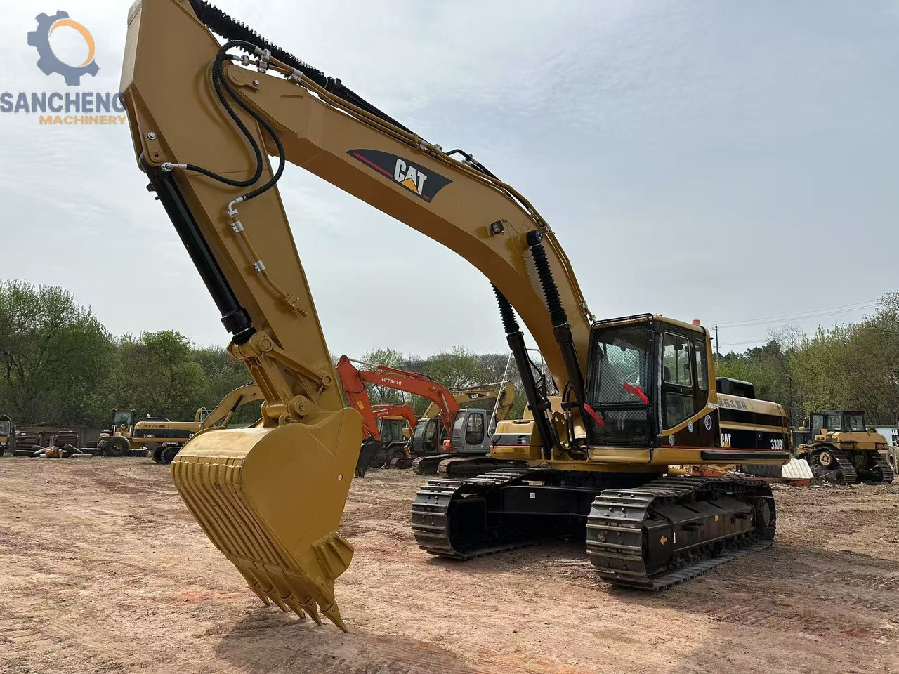 CATERPILLAR 330BL - Pelle sur chenille: photos 3 CATERPILLAR 330BL - Pelle sur chenille: photos 3