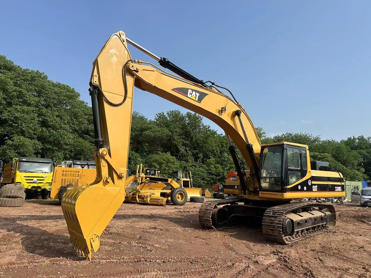 CATERPILLAR 330BL - Pelle sur chenille: photos 3 CATERPILLAR 330BL - Pelle sur chenille: photos 3