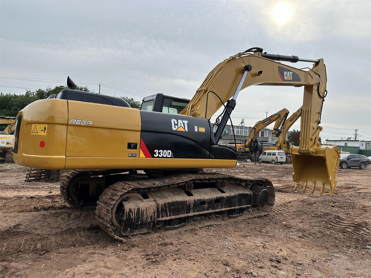 CATERPILLAR 330DL - Pelle sur chenille: photos 1 CATERPILLAR 330DL - Pelle sur chenille: photos 1