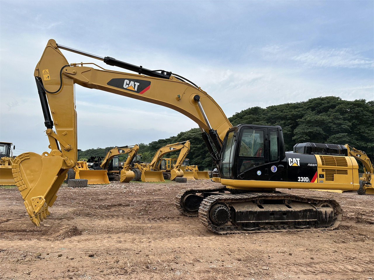 CATERPILLAR 330DL - Pelle sur chenille: photos 3 CATERPILLAR 330DL - Pelle sur chenille: photos 3