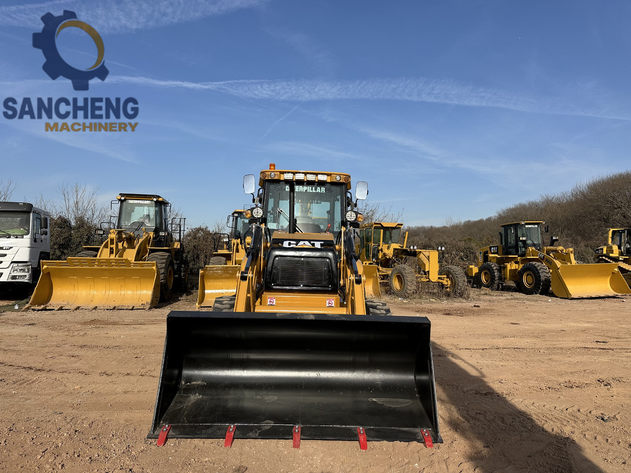CATERPILLAR 420F2 - Tractopelle: photos 5 CATERPILLAR 420F2 - Tractopelle: photos 5