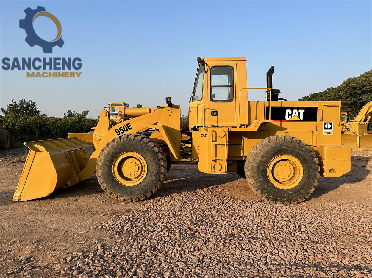 CATERPILLAR 950E - Chargeuse sur pneus: photos 4 CATERPILLAR 950E - Chargeuse sur pneus: photos 4