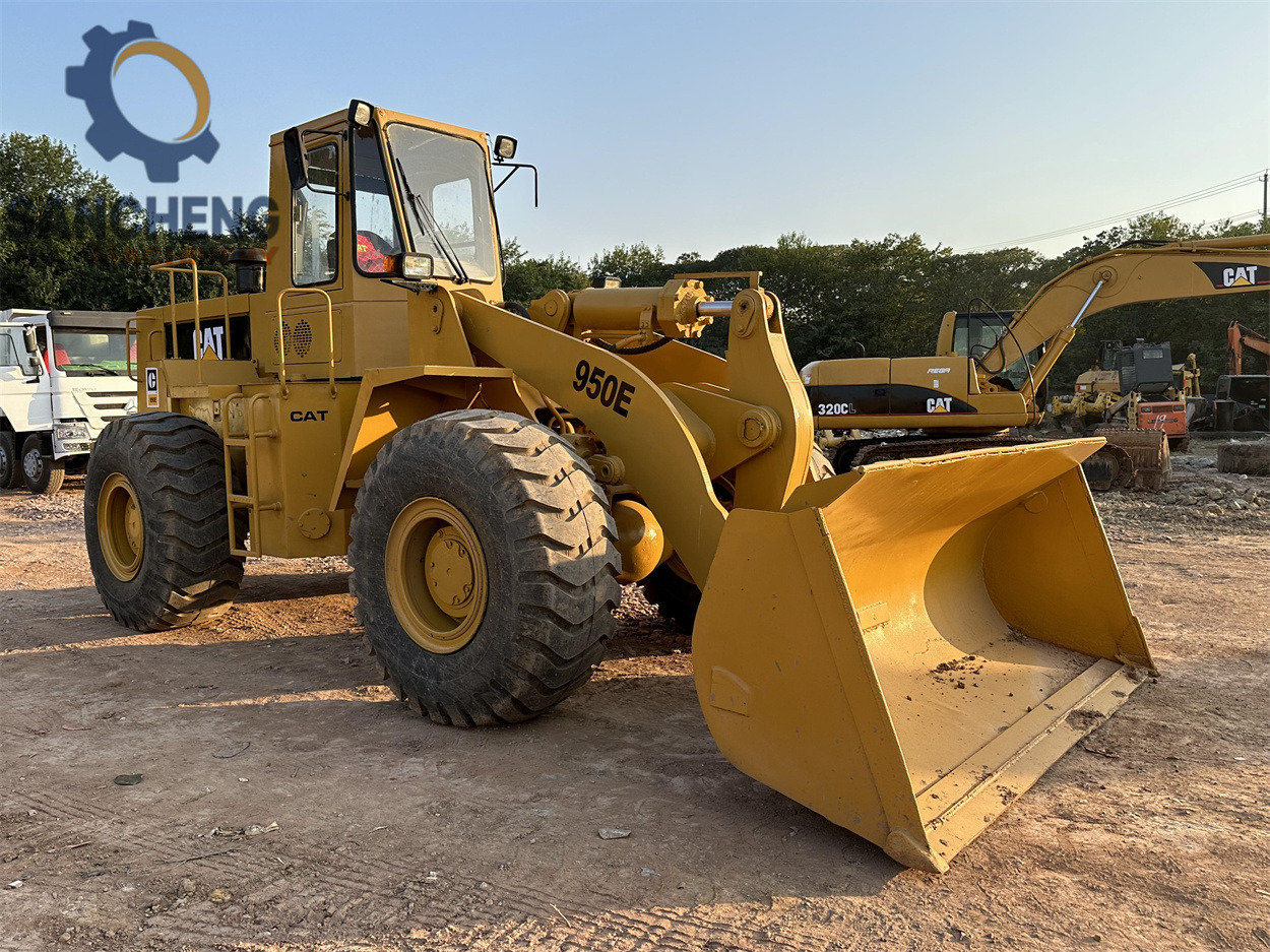 CATERPILLAR 950E - Chargeuse sur pneus: photos 1 CATERPILLAR 950E - Chargeuse sur pneus: photos 1