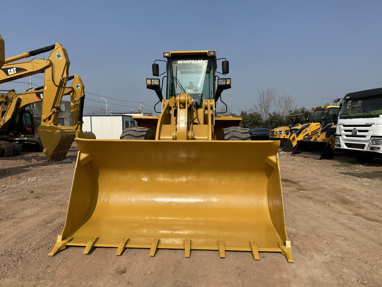 CATERPILLAR 950G - Chargeuse sur pneus: photos 2 CATERPILLAR 950G - Chargeuse sur pneus: photos 2