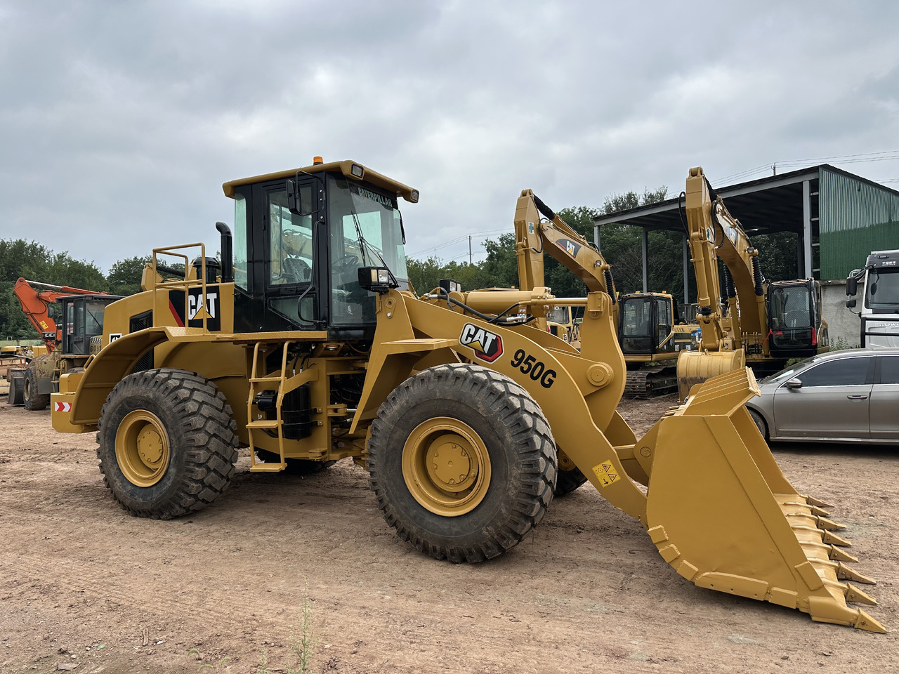 CATERPILLAR 950G - Chargeuse sur pneus: photos 2 CATERPILLAR 950G - Chargeuse sur pneus: photos 2
