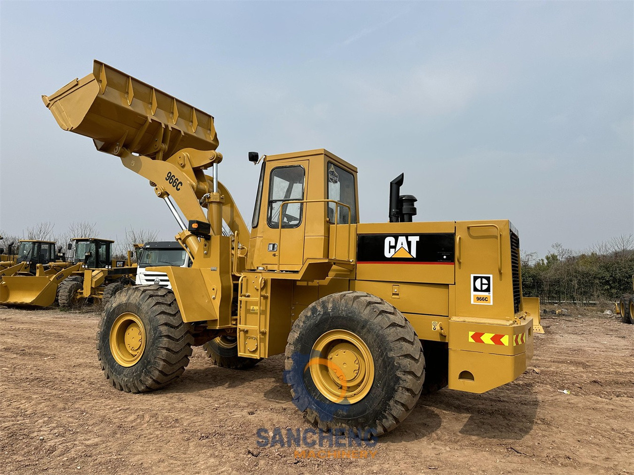CATERPILLAR 966C - Chargeuse sur pneus: photos 4 CATERPILLAR 966C - Chargeuse sur pneus: photos 4