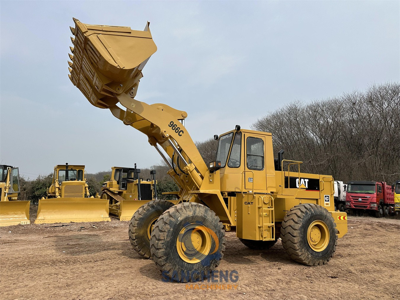 CATERPILLAR 966C - Chargeuse sur pneus: photos 1 CATERPILLAR 966C - Chargeuse sur pneus: photos 1
