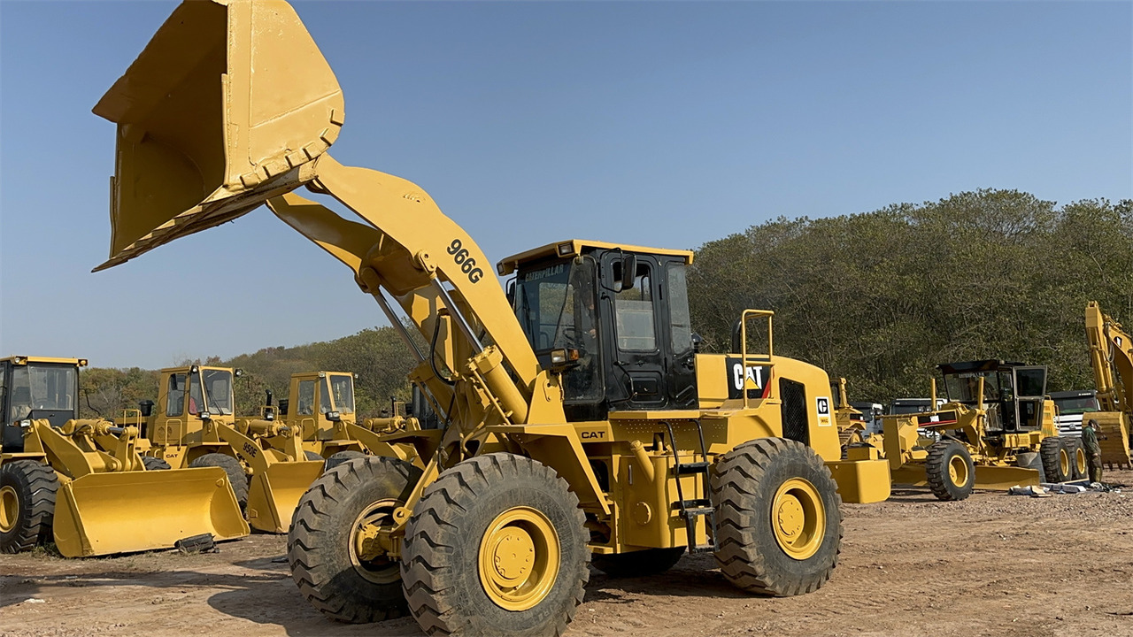 CATERPILLAR 966G - Chargeuse sur pneus: photos 1 CATERPILLAR 966G - Chargeuse sur pneus: photos 1