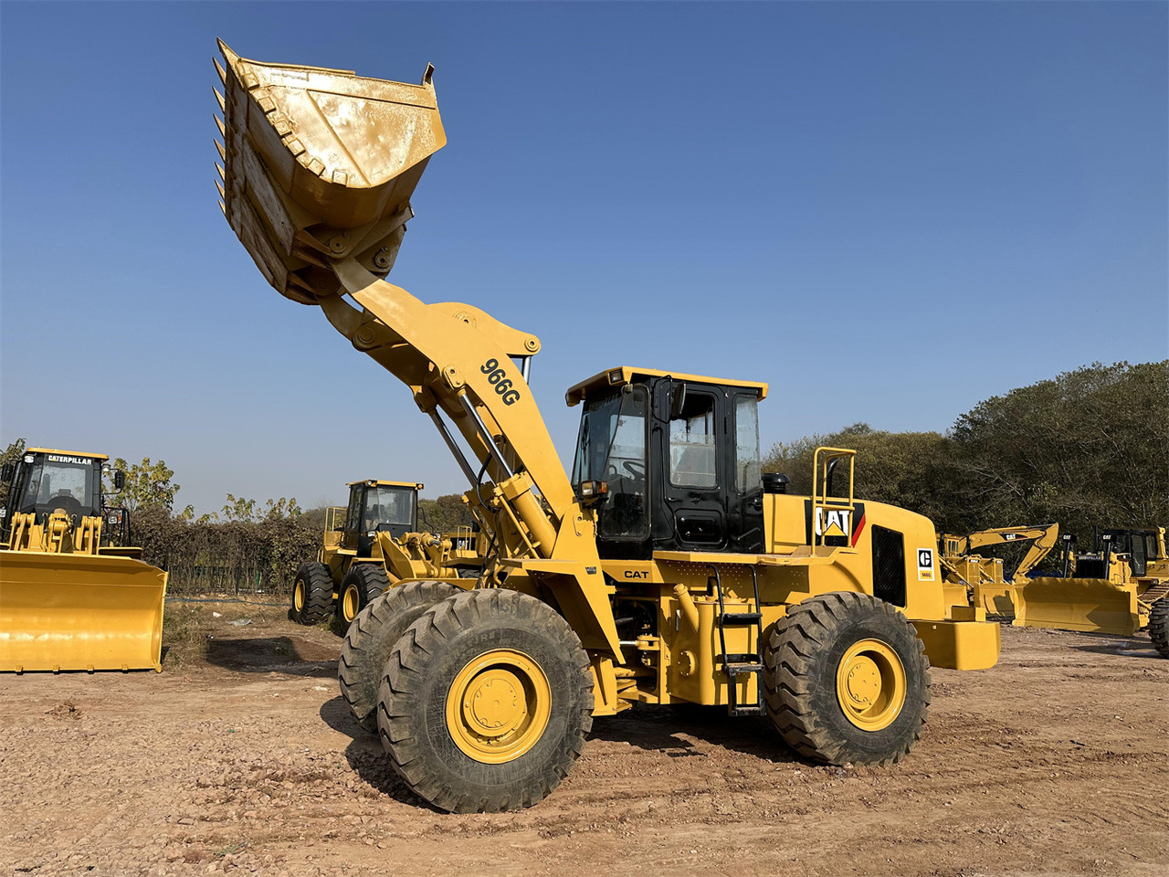 CATERPILLAR 966G - Chargeuse sur pneus: photos 2 CATERPILLAR 966G - Chargeuse sur pneus: photos 2