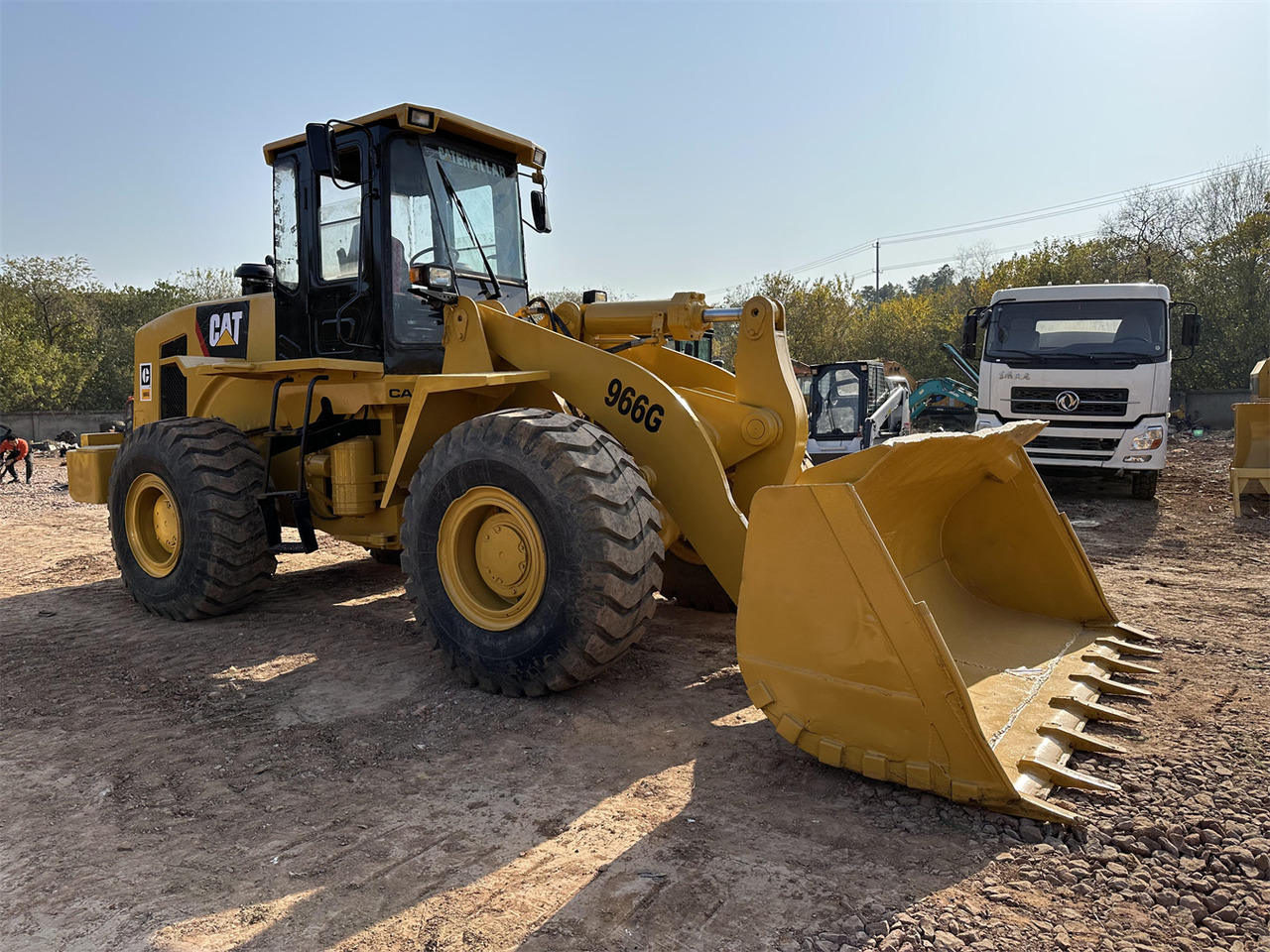 CATERPILLAR 966G - Chargeuse sur pneus: photos 1 CATERPILLAR 966G - Chargeuse sur pneus: photos 1