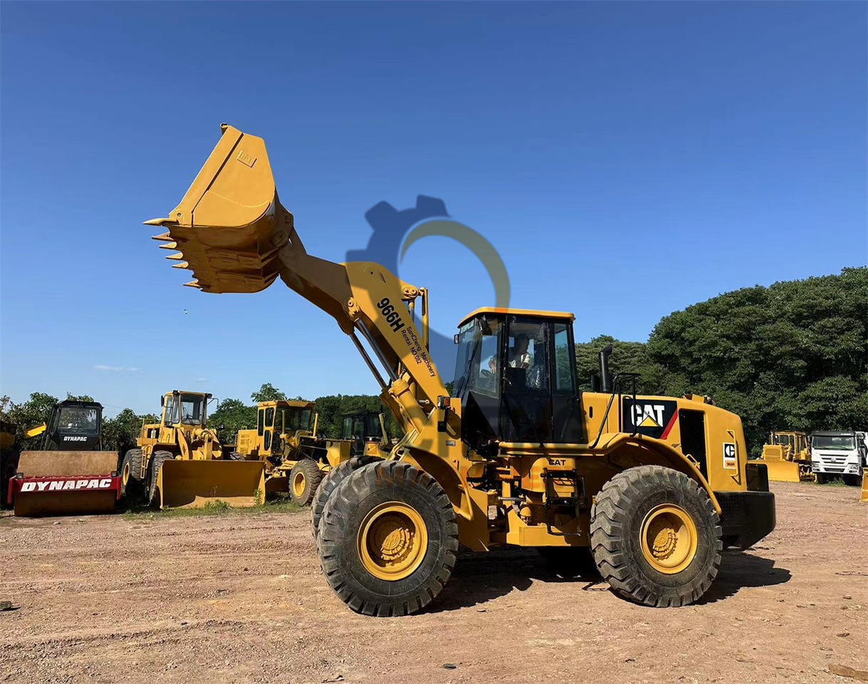 CATERPILLAR 966H - Chargeuse sur pneus: photos 2 CATERPILLAR 966H - Chargeuse sur pneus: photos 2