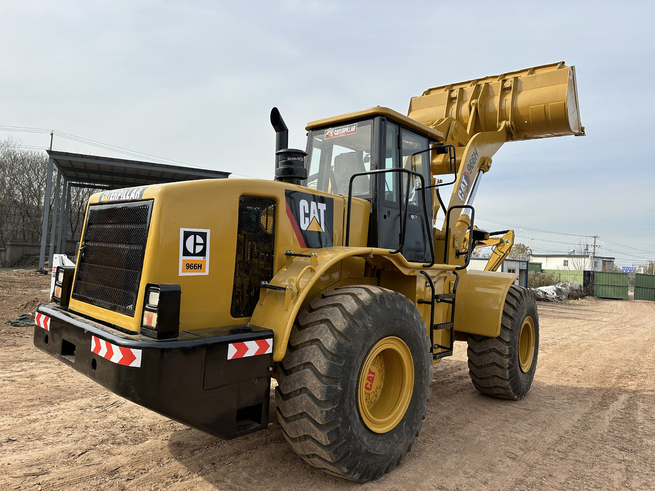 CATERPILLAR 966H - Chargeuse sur pneus: photos 4 CATERPILLAR 966H - Chargeuse sur pneus: photos 4
