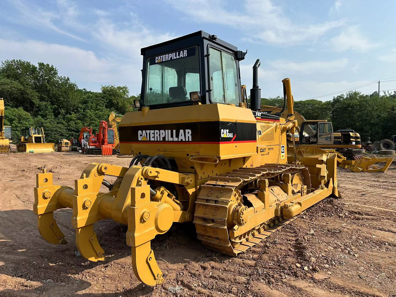 CATERPILLAR D6G Crawler Dozer - Bulldozer: photos 1 CATERPILLAR D6G Crawler Dozer - Bulldozer: photos 1