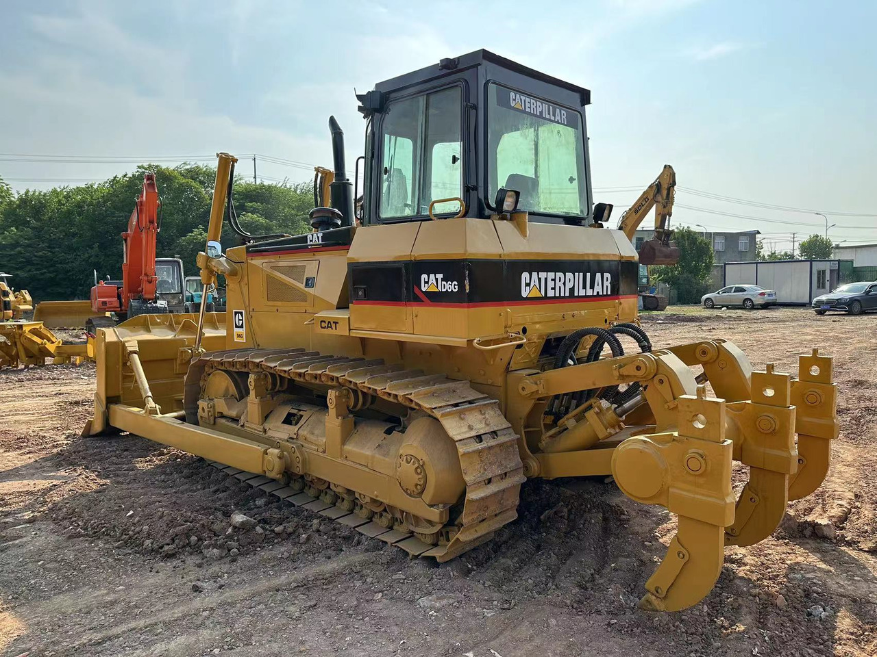 CATERPILLAR D6G Crawler Dozer - Bulldozer: photos 1 CATERPILLAR D6G Crawler Dozer - Bulldozer: photos 1