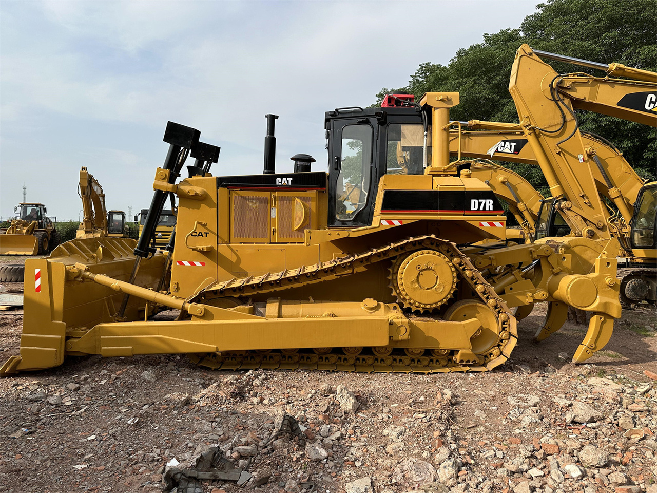 CATERPILLAR D7R - Bulldozer: photos 5 CATERPILLAR D7R - Bulldozer: photos 5