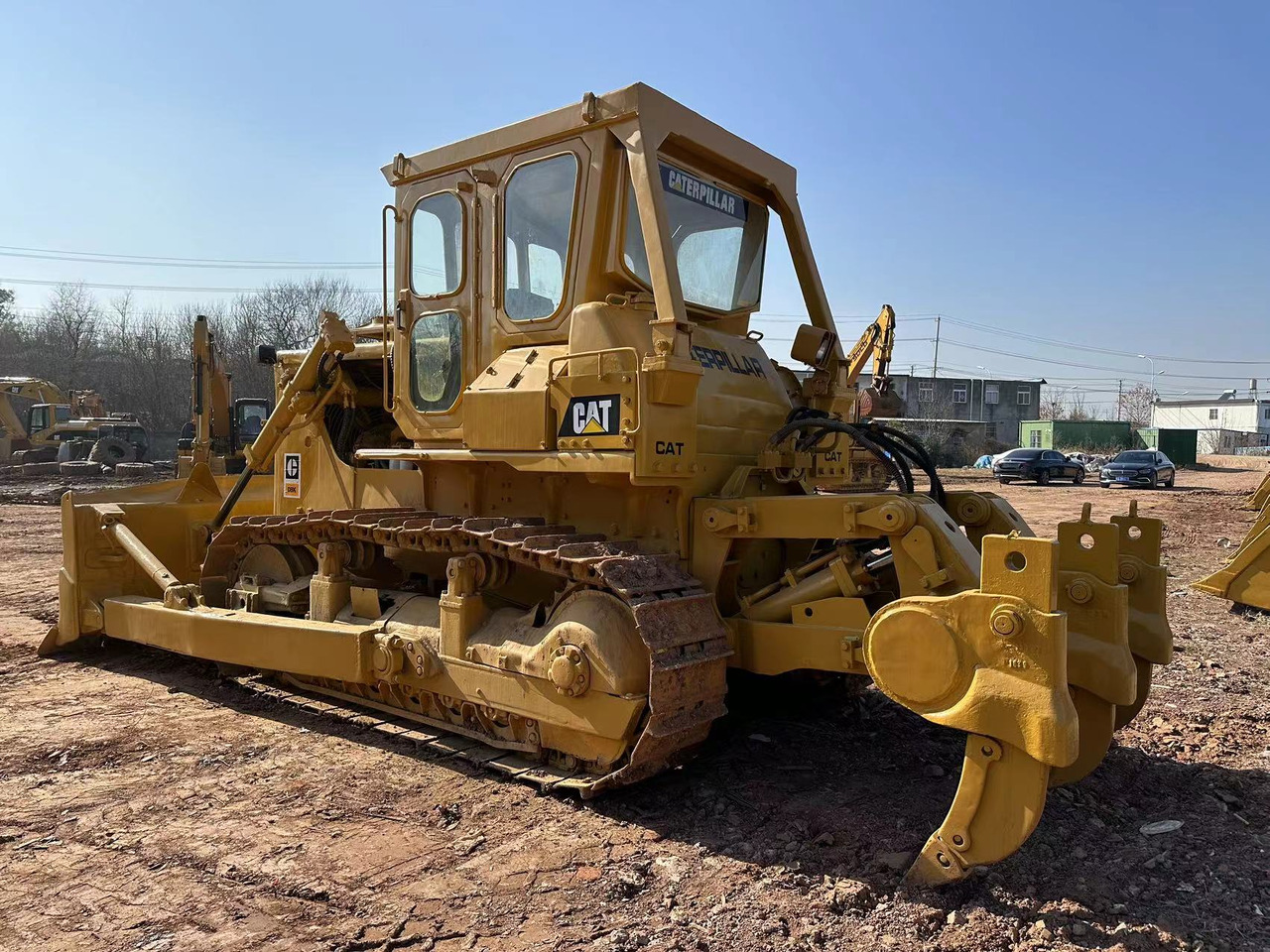 CATERPILLAR D8K - Bulldozer: photos 1 CATERPILLAR D8K - Bulldozer: photos 1