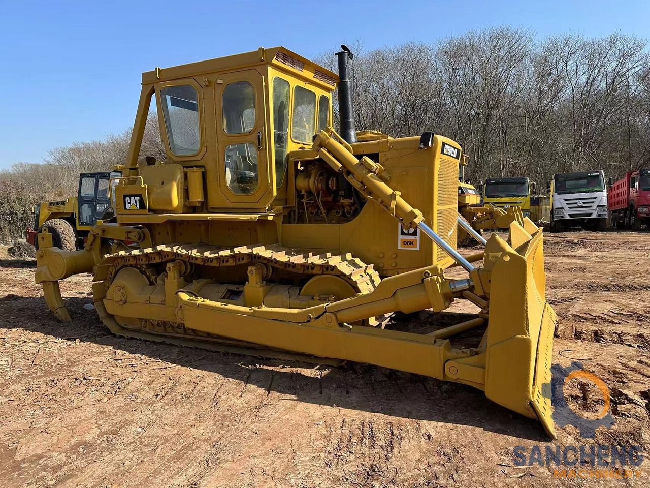 CATERPILLAR D8K - Bulldozer: photos 1 CATERPILLAR D8K - Bulldozer: photos 1