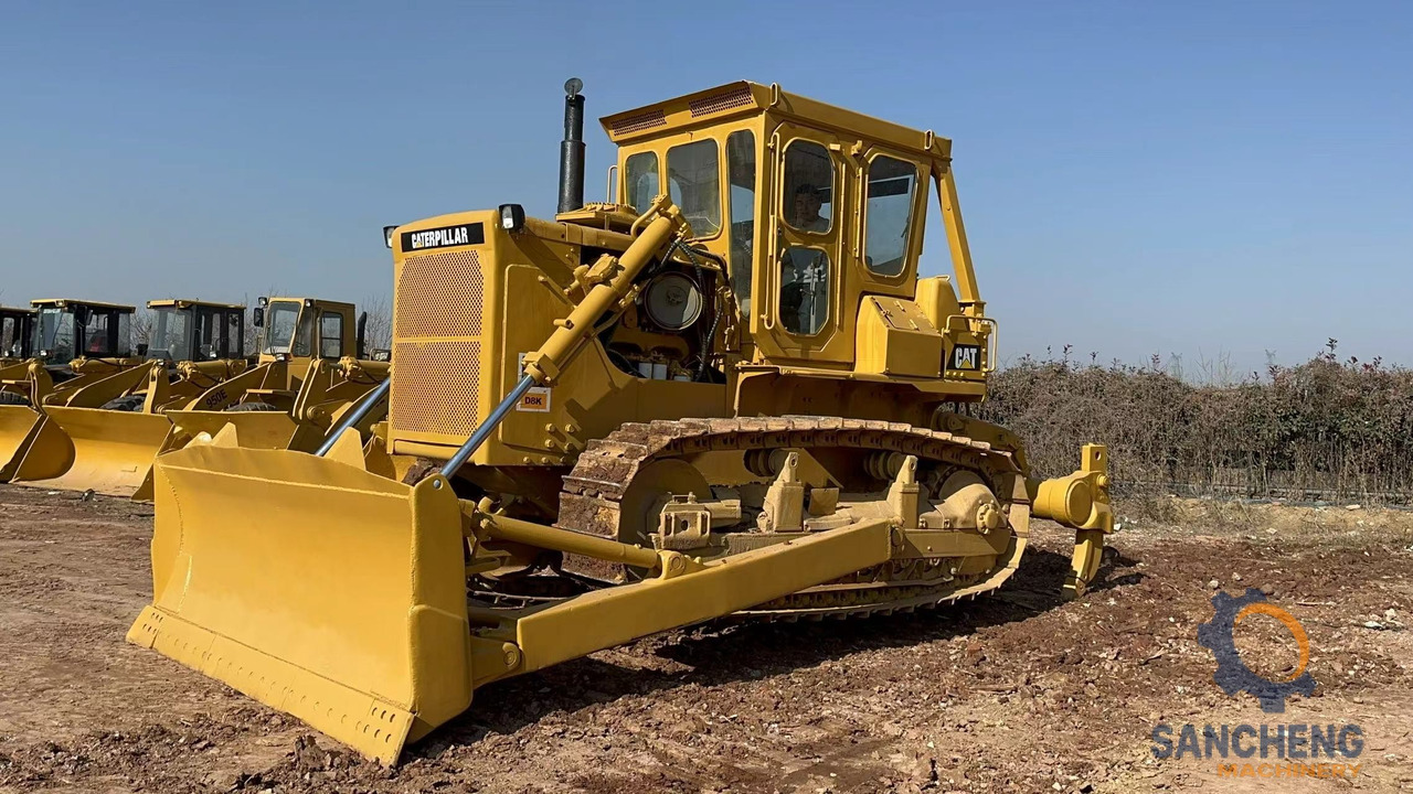 CATERPILLAR D8K - Bulldozer: photos 3 CATERPILLAR D8K - Bulldozer: photos 3