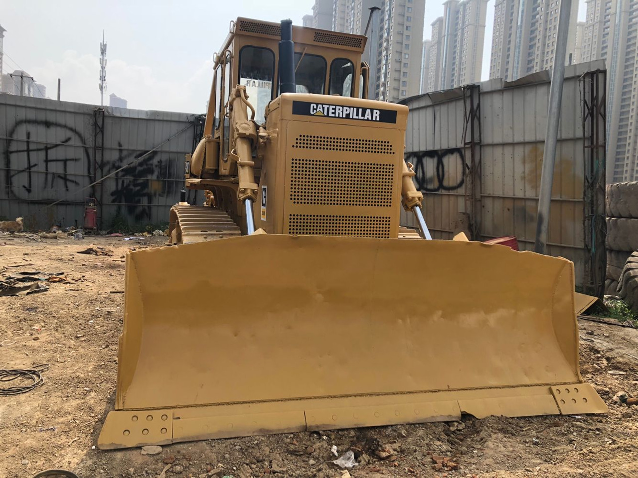 CATERPILLAR D8K - Bulldozer: photos 4 CATERPILLAR D8K - Bulldozer: photos 4