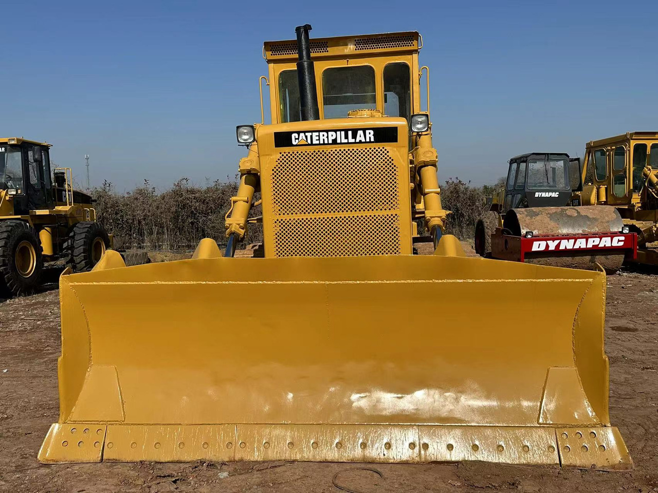 CATERPILLAR D8K - Bulldozer: photos 3 CATERPILLAR D8K - Bulldozer: photos 3