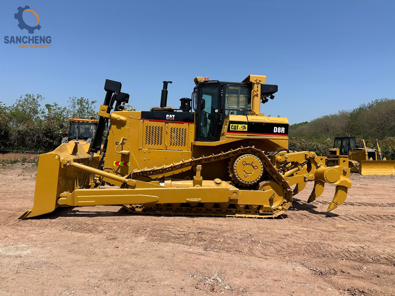CATERPILLAR D8R - Bulldozer: photos 3 CATERPILLAR D8R - Bulldozer: photos 3