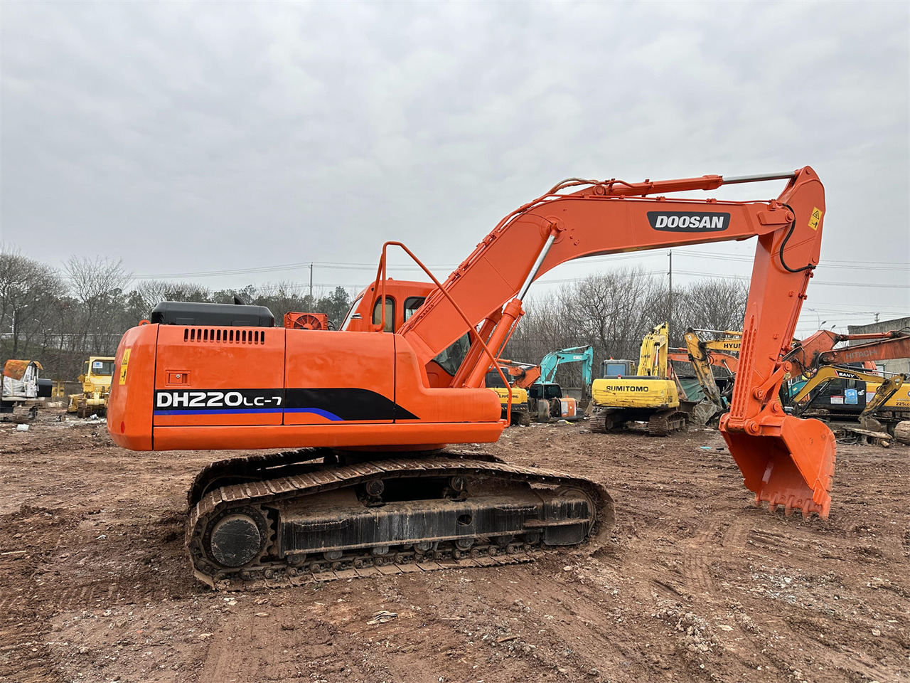 DOOSAN DH220 - Pelle sur chenille: photos 2 DOOSAN DH220 - Pelle sur chenille: photos 2