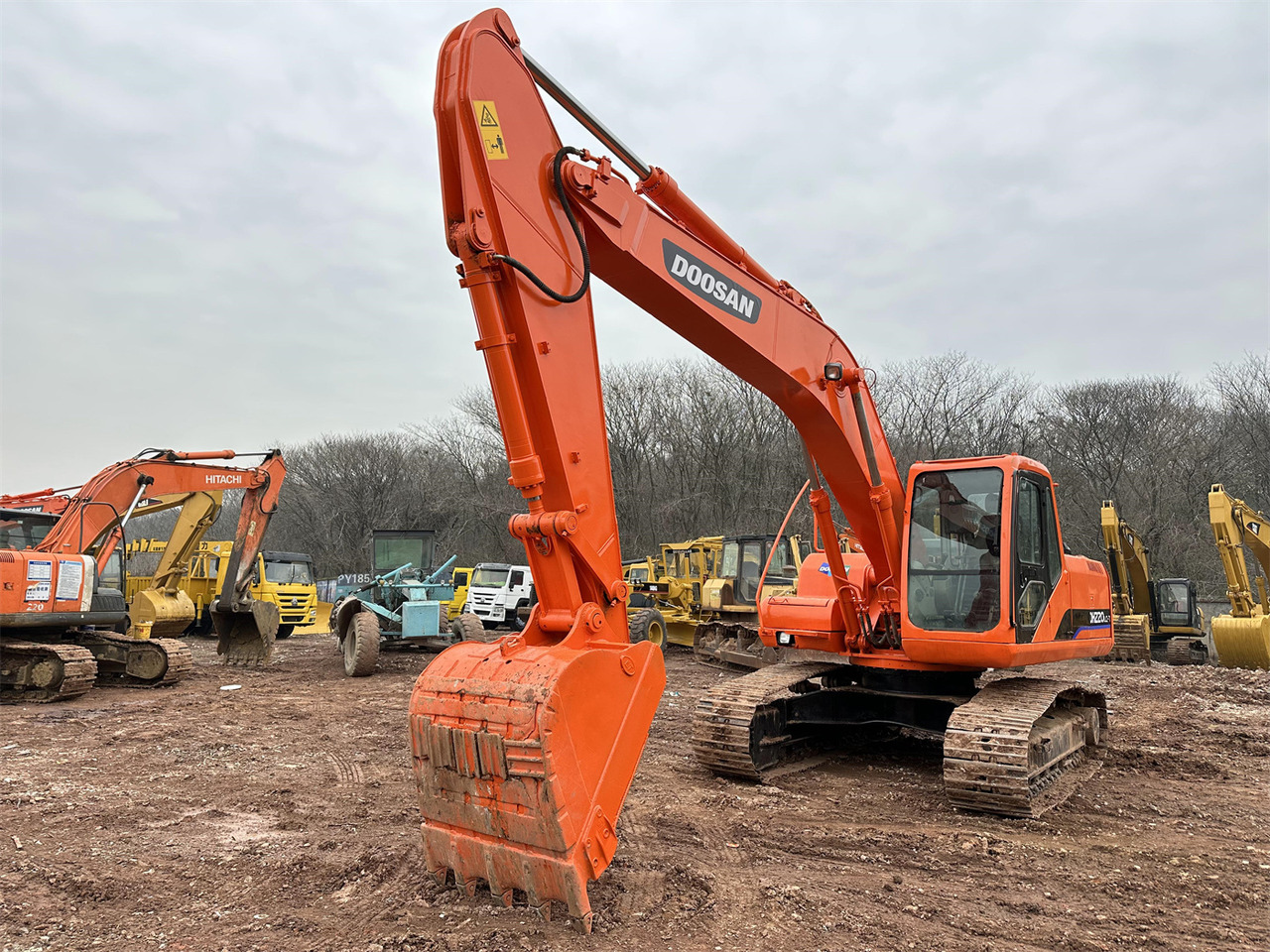 DOOSAN DH220 - Pelle sur chenille: photos 3 DOOSAN DH220 - Pelle sur chenille: photos 3