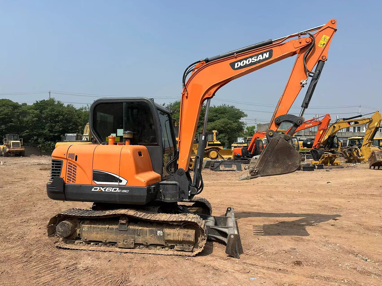 DOOSAN DX60 - Mini pelle: photos 4 DOOSAN DX60 - Mini pelle: photos 4