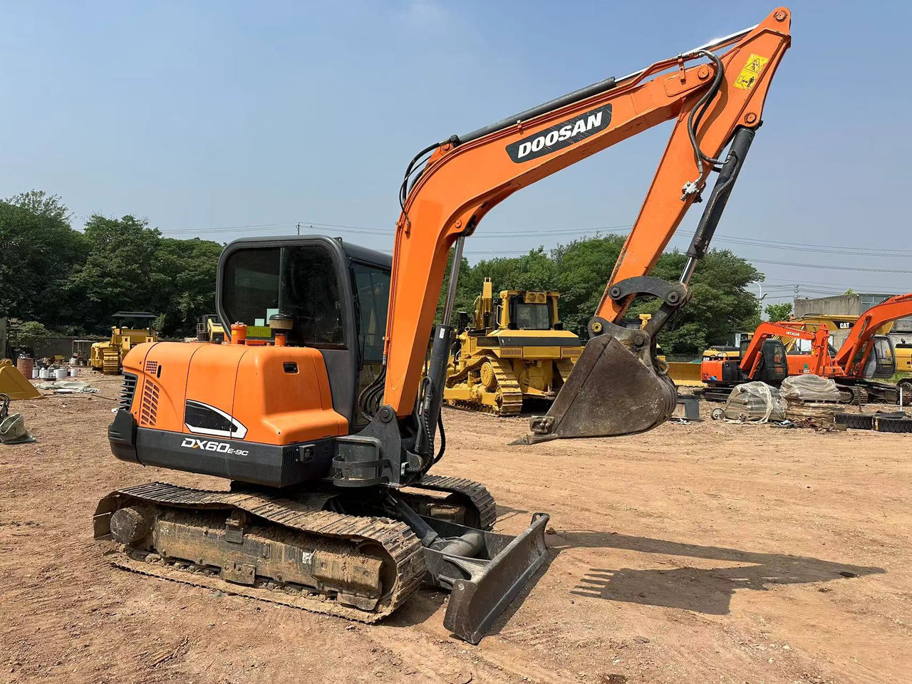 DOOSAN DX60 - Mini pelle: photos 4 DOOSAN DX60 - Mini pelle: photos 4